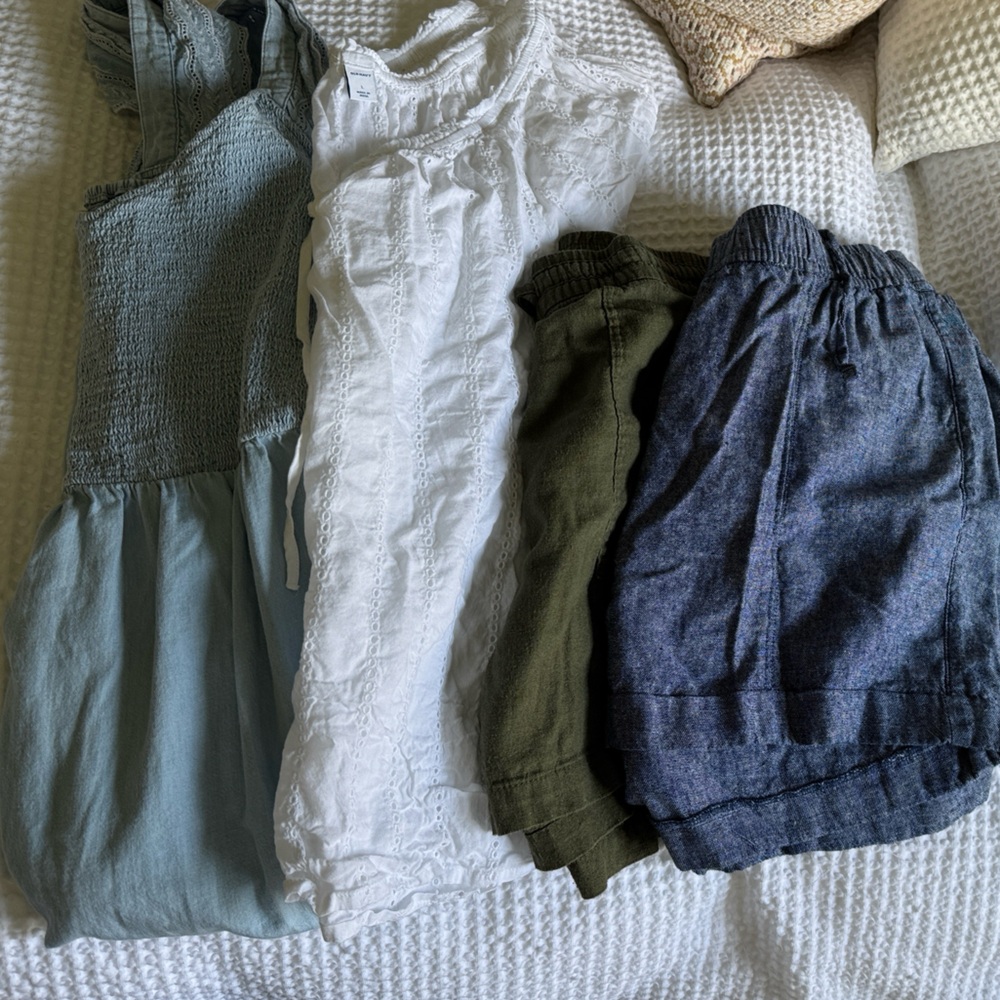 Old Navy Women’s Large Lot - Dress, linen shorts and top